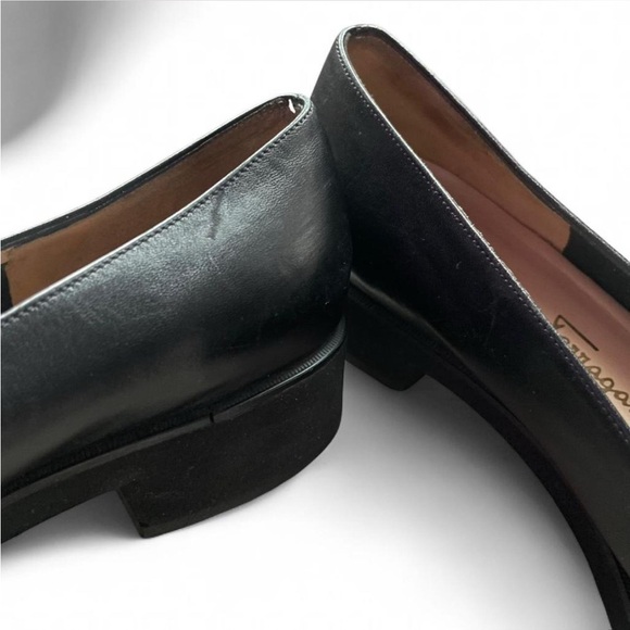 Salvatore Ferragamo Women’s Black Leather Loafers Size 7.5B - Picture 5 of 7